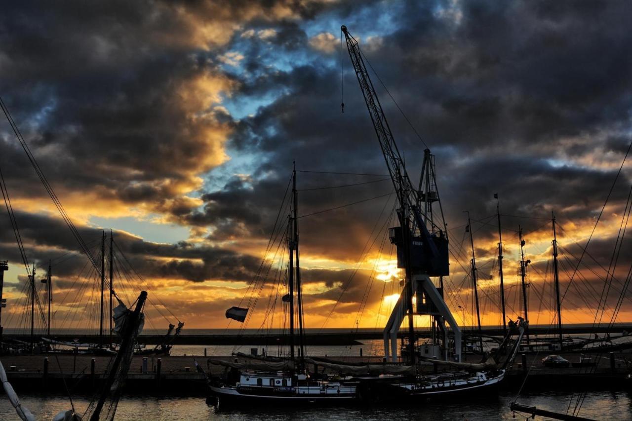 Havenkraan Van Harlingen Exterior photo